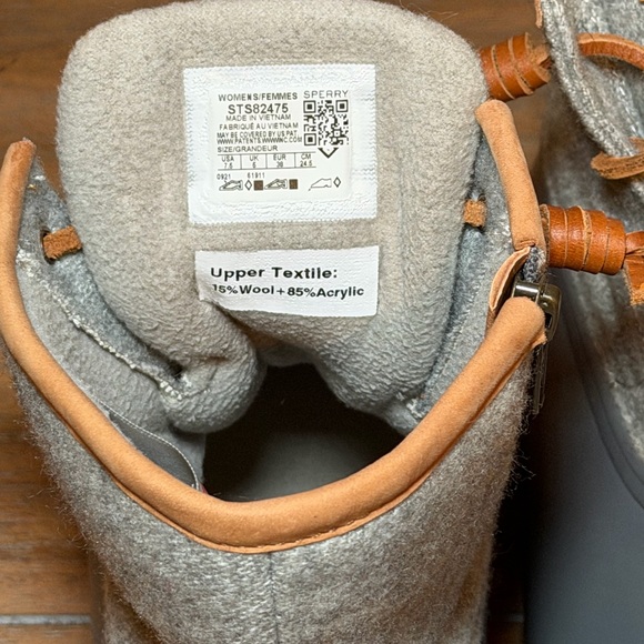 Women's Sperry Saltwater Embossed Wool Duck Boot - Dark Grey - Picture 6 of 10